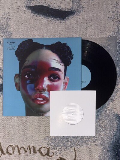 FKA twigs - LP1 (Black LP + 7" Vinyl) + 4 Art Prints