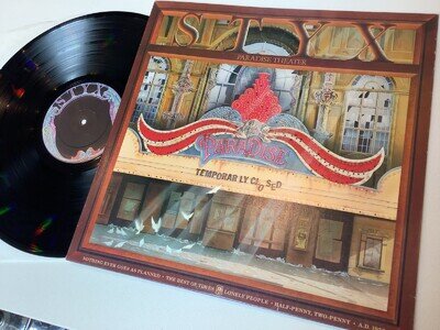 STYX “PARADISE THEATRE” 1st PRESS 1981 UK GFLD LP LASER ETCHED PROG ROCK N.MINT