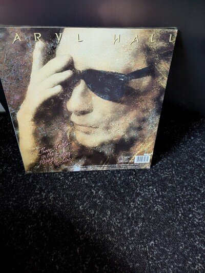 Daryl Hall ‎– Three Hearts In The Happy Ending Machine First Pressing