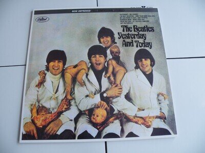 THE BEATLES BUTCHER ALBUM COVER LP YESTERDAY & TODAY LTD GREEN MARBLE LP MINT