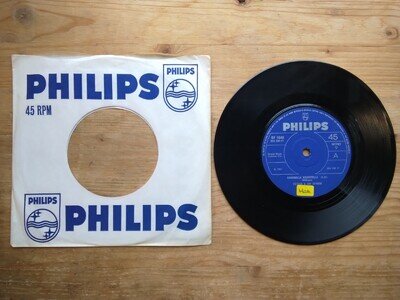 Esther & Abi Ofarim Cinderella Rockafella VG+ 7" Single Vinyl Record BF1640 (AF)
