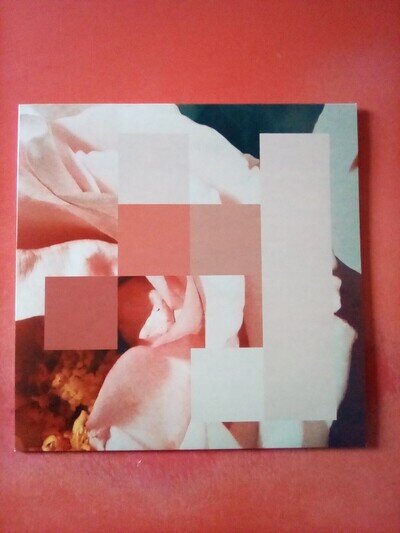 CHVRCHES Leave A Trace 10" Vinyl!