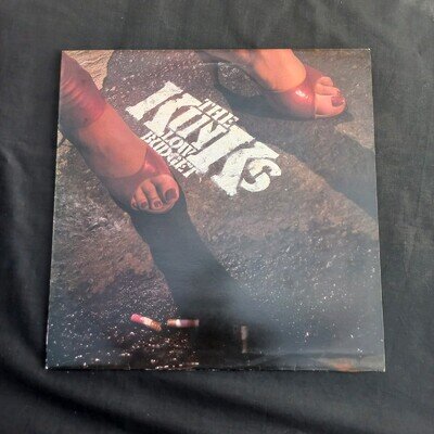 THE KINKS- LOW BUDGET- VINYL LP SPART 1099 A1 B1 EXCELLENT VINYL