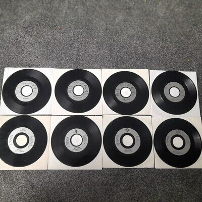 PROMO VINYL JUKEBOX RECORDS x8. NOT BEEN ON JUKEBOX OR PLAYED BON JOVI & BOYZONE