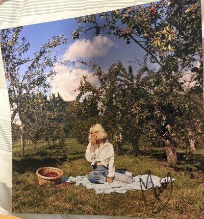 Poorly Signed Maisie Peters Paper Insert Autograph