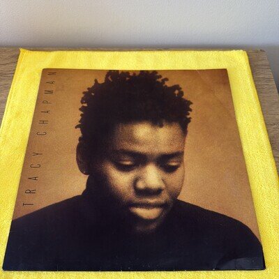 Tracy Chapman -Self Titled vinyl album very good condition 1988