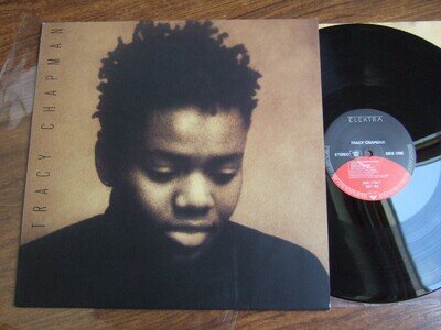 TRACY CHAPMAN - TRACY CHAPMAN - 1st UK LP + INNER ELEKTRA EKT 44 / 1988 NM/NM