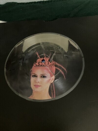 Toyah ‎– Ieya Label: Safari Records ‎– SAFE X 28 Format: Vinyl, 7" Picture Disc