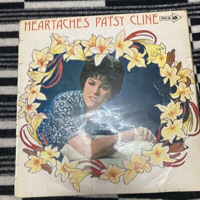 Vintage vinyl 12” LP album for Patsy Cline's "Heartaches"