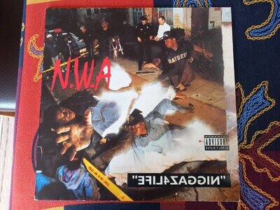 N.W.A. "Niggaz4Life" Efil4zaggin Ruthless Records 1991 (BRLP 562) - 33 1/3 RPM