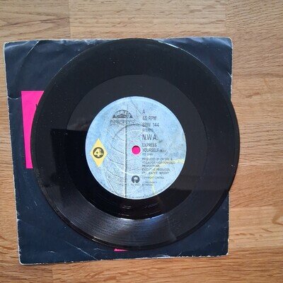 N.W.A - EXPRESS YOURSELF on ISLAND RECORDS BRW 144 VINYL MINT SLEEVE GOOD
