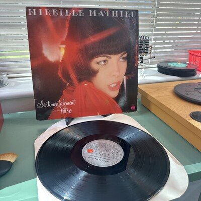 Mireille Mathieu [1977] Mille Colombes Sentimentalement Votre Vinyl LP 9101706