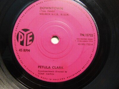 Petula Clark – Downtown 1964 7” Pye 7N 15722 solid centre