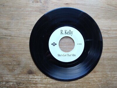 R Kelly She's Got That Vibe GOOD 1994 7" Jukebox Single Vinyl Record JIVE364