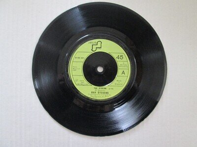 Ray Stevens 7" UK 45 The Streak Rock / Pop 1974
