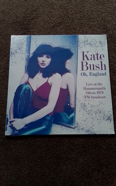 Kate Bush Oh England Live at the Hammersmith ,3 more tracks than older release.