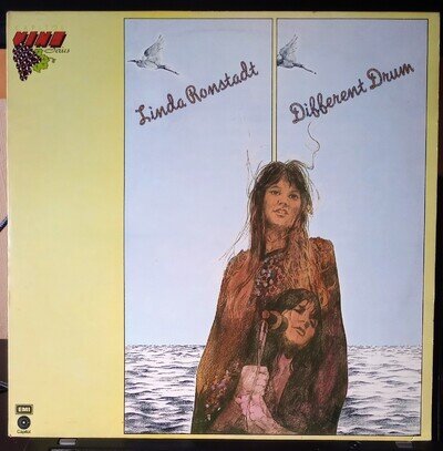 Linda Ronstadt - "Different Drum" - 12" LP Vinyl - Capitol Vine - Grade: EX/EX