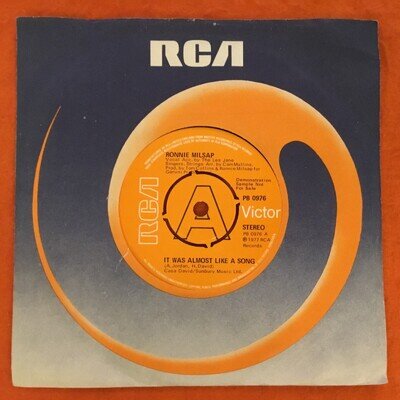 DEMO Ronnie Milsap- It Was Almost Like A Song- It Don't Hurt To Dream- 7” 1977