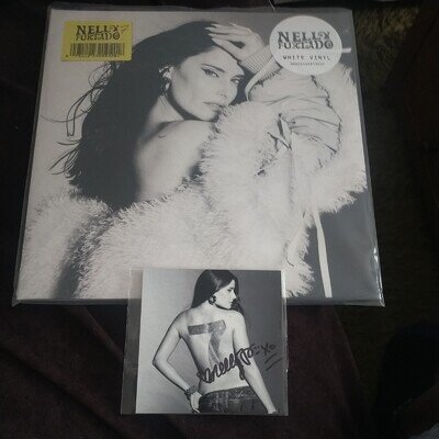 NELLY FURTADO 7 EXCLUSIVE WHITE VINYL SIGNED/autographed ART CARD