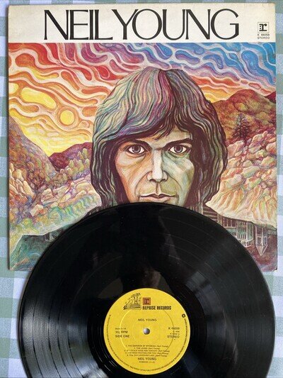 NEIL YOUNG - S/T Self Titled 1968 - 1st Press Vinyl LP - A2 / B2 Lovely!