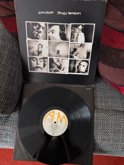 JOHN HIATT - STOLEN MOMENTS