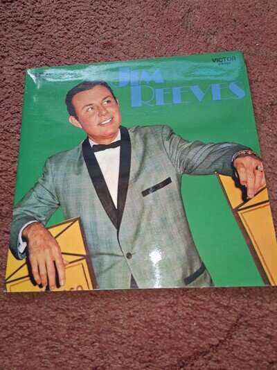 JIM REEVES. The Best Of LP. G/Fold Sleeve. RCA Victor. SRS 559