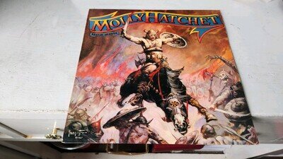 Molly Hatchet - Beatin' The Odds lp Vinyl - 1st UK Press - Mis-press on labels