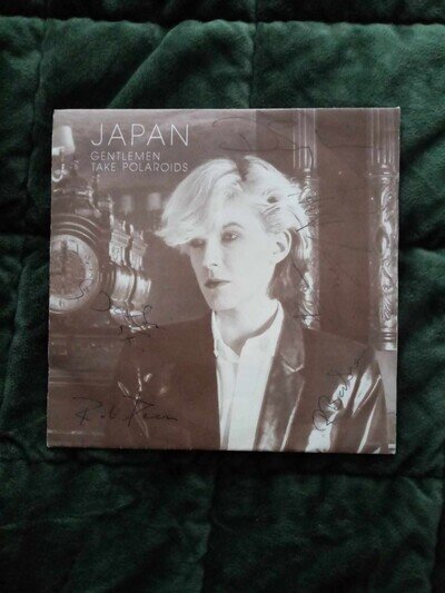 Japan, Gentlemen Take Polaroids. 7" 1980 Fully Signed.