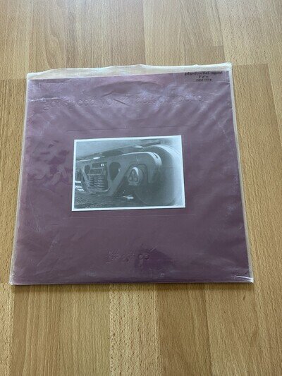 Godspeed You Black Emperor! – F♯ A♯ ∞ Train Inserts