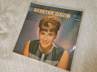 SKEETER DAVIS - Let Me Get Close to You - RD-7676 mono : 1964 release.