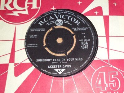 Skeeter Davis - Somebody Else on Your Mind - RCA 45