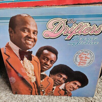 THE DRIFTERS LP vinyl record ‘there goes my first love’ (bell)