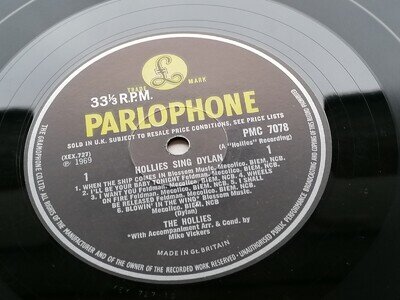 THE HOLLIES 1969 U.K. LP THE HOLLIES SING DYLAN PARLOPHONE PMC 7078 MONO