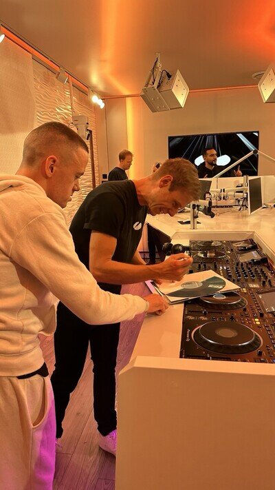 Armin Van Buuren Singed Vinyl LP With Photo Proof