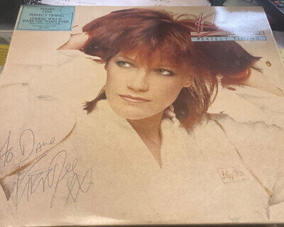 KIKI DEE Vinyl LP PERFECT TIMING SIGNED AND DEDICATED VGC