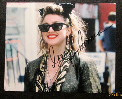 MADONNA: (DESPERATELY SEEKING SUSAN) ORIG,AUTOGRAPH PHOTO