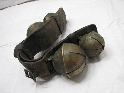 Antique Brass/Bronze Swedish/Swiss Sleigh Petal Bells Rump Strap Sleighbells