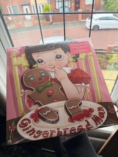 MELANIE MARTINEZ LIMITED VINYL GINGERBREAD MAN UO OPAQUE APPLE URBAN EXCLUSIVE