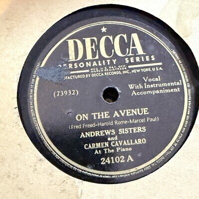 ANDREWS SISTERS On the Avenue DECCA 24102 USA 10" 78RPM Gramophone Record
