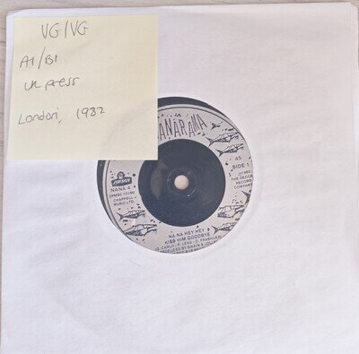 Bananarama Na Na Hey Hey Kiss Him Goodbye Vinyl Record VG/VG NANA4 1982
