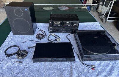 Pioneer Retro HiFi Stack System. With turntable And Cassette Decks, Speaker Etc
