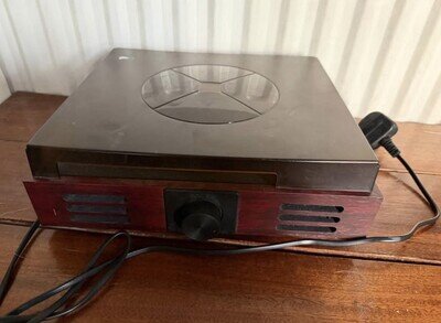 Vintage Record Player With Built In Speakers