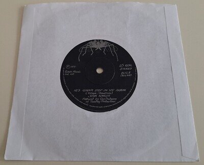 JOHN KONGOS - HE'S GONNA STEP ON YOU AGAIN VINYL 45. PLAYS EXCELLENT. BUG 8.