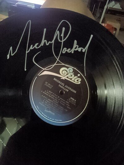 ✍️ michael jackson autograph thriller signed ✍️