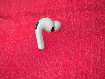 Apple Airpods Pro 3 (A3063) Right Bluetooth Earbud Only & Working (new model)