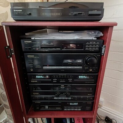 Pioneer DC-Z82 Stereo PD-Z82M 6 CD Changer/ PL-Z82 Turntable & original Speakers