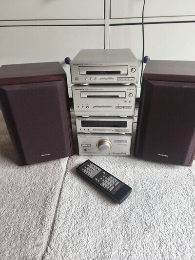 Technics HD-301 Hi-Fi Stereo System Original Speakers & Remote – Mint Condition