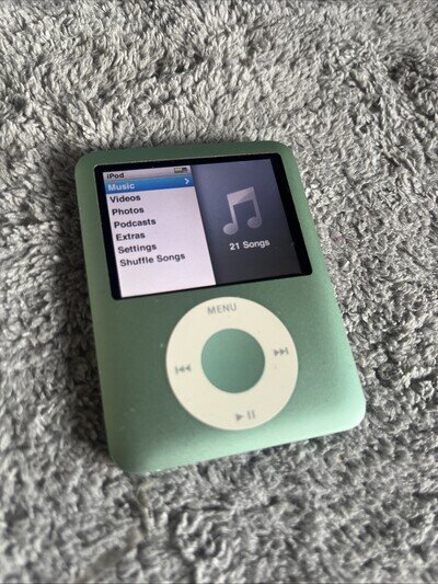 Apple iPod Nano 3rd Generation Light Green (8GB) Fully Working N2080