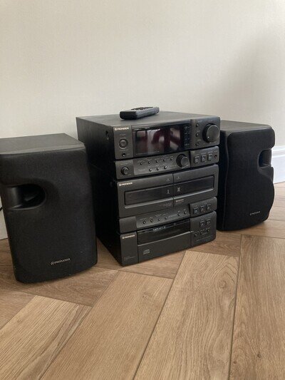 Vintage 90’s Pioneer Stacked Tower Hi-Fi stereo system speakers remote control