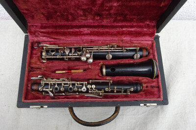 Oboe P. Gerard Paris